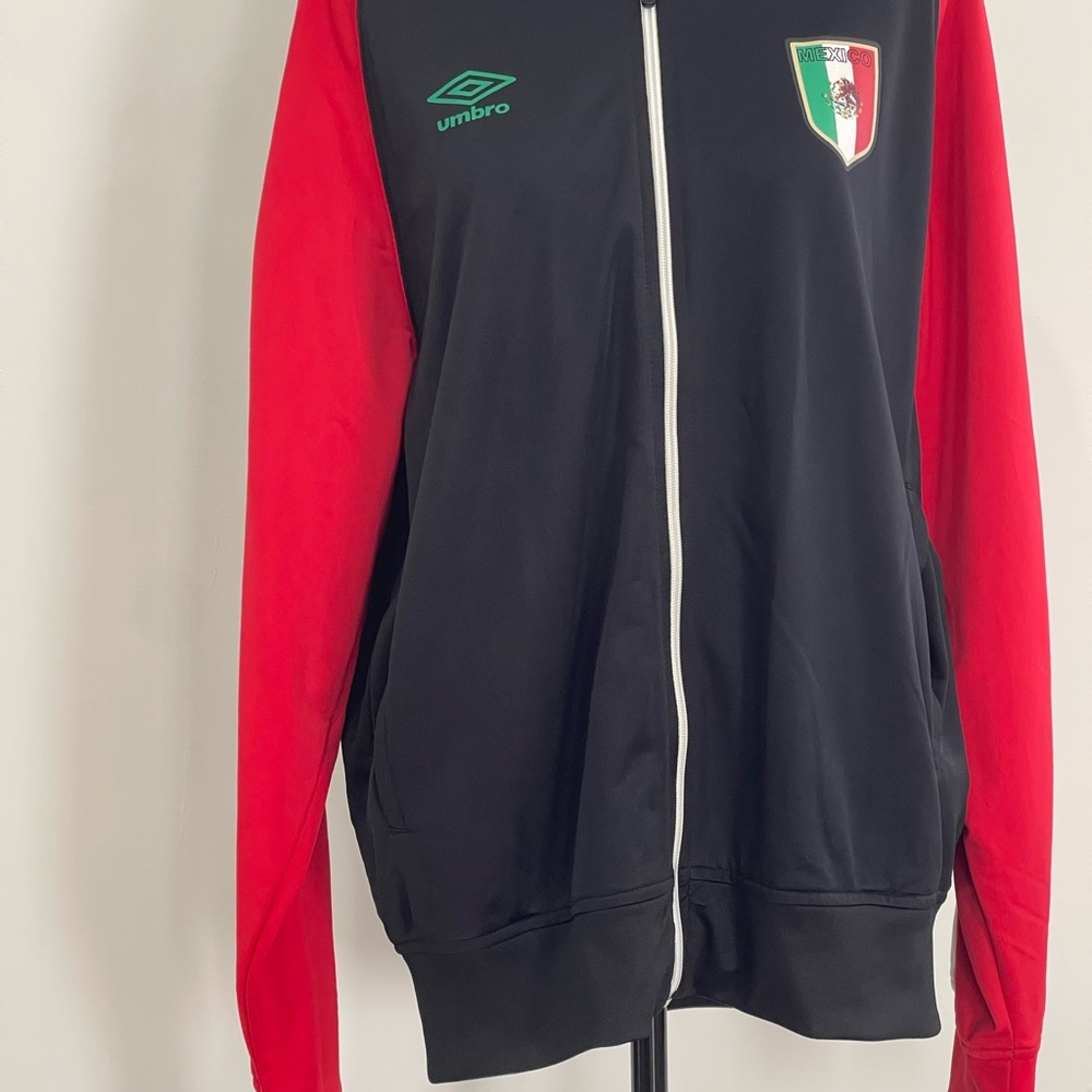 Umbro M Mexico Black and Red Full Zip Track Jacket with Pockets 180 - Picture 2 of 7